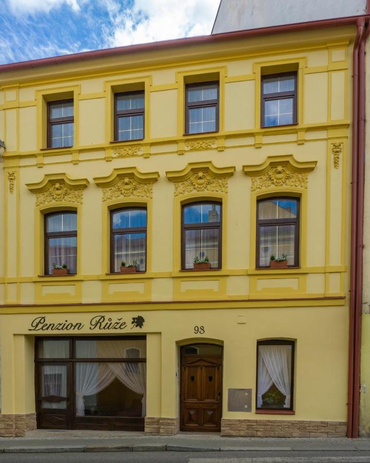 Penzion Ruze Benesov nad Ploucnici Eksteriør billede